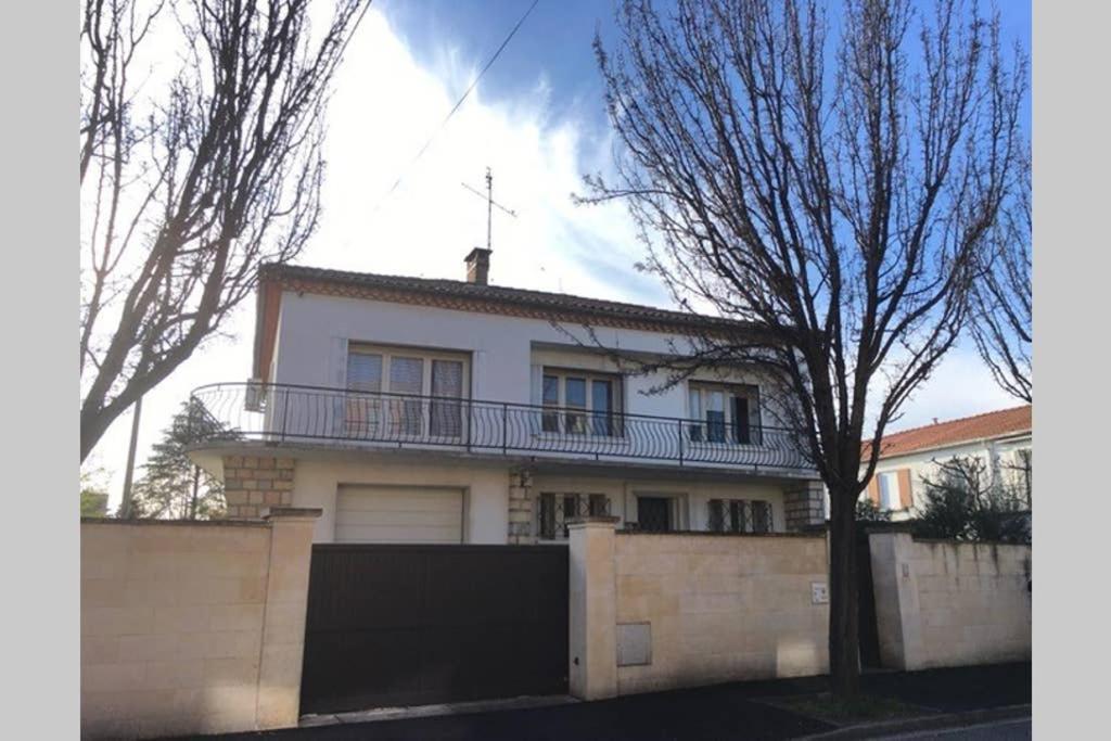 Maison familiale à Nîmes Esterno foto