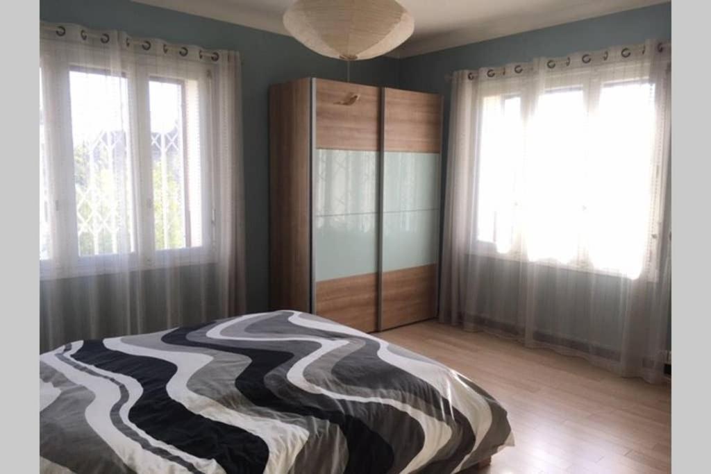 Maison familiale à Nîmes Esterno foto